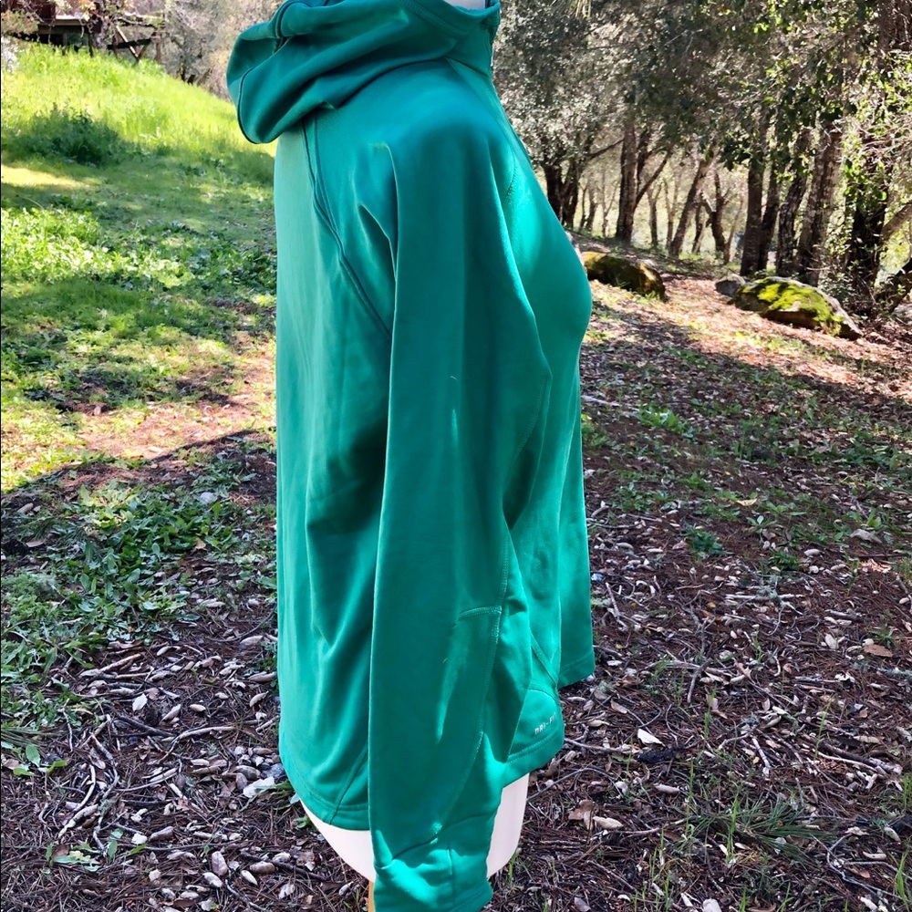 Nike Dri-Fit Pull Over - Picture 3 of 8